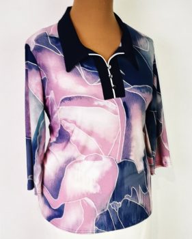 Ingnyakú, 3/4-es ujjú, nyaknál  díszített, mályva-sötétkék színű, selymes rugalmas anyagú felső  46-52