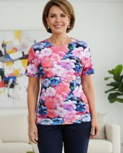   Kerek nyakú, rövid ujjú, színes mintás, pamutos anyagú felső XL-5XL