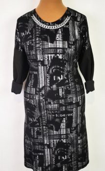 Kerek nyakú, hosszú ujjú, fekete alapon, szürke mintás, pamutos anyagú ruha 44-52
