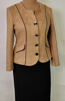 Barna színű, kellemes bársonyos anyagú  alkalmi blézer 44-50