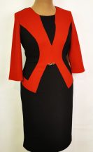   Fekete alapszínű, piros színű betéttel díszített ruha 44-52