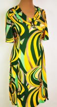   Nyaknál fodorral díszített, sárga-világoszöld-sötétzöld színű, selymes anyagú ruha 42-52