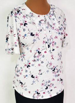 Színes mintás, nyaknál muszlin fodorral díszített felső 44-52