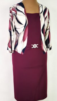 Deréknál díszcsatos ruha 46-52