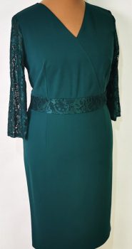 Nagyon szép csipke  betétes, csipke ujjú, karcsúsított, kellemes, selymes anyagú, alkalmi ruha 44-54