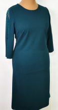   Kerek nyakú, sötétzöld színű, 3/4-es tüllbetétes ujjú, hátul cipzáras, felsliccelt, alkalmi ruha 42-52