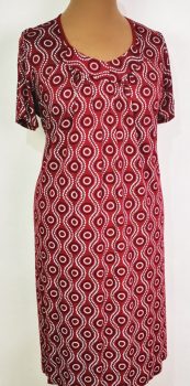 Bordó  alapon, fekete-fehér színű mintával díszített, könnyű, nyári, pamutos anyagú ruha 2XL/3XL