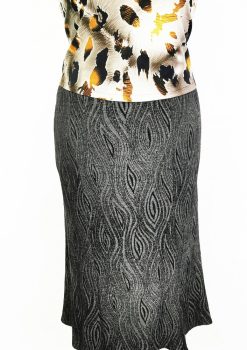 Sötétszürke-fekete mintás, 6 cikkes, lefelé bővülő szoknya 44-54